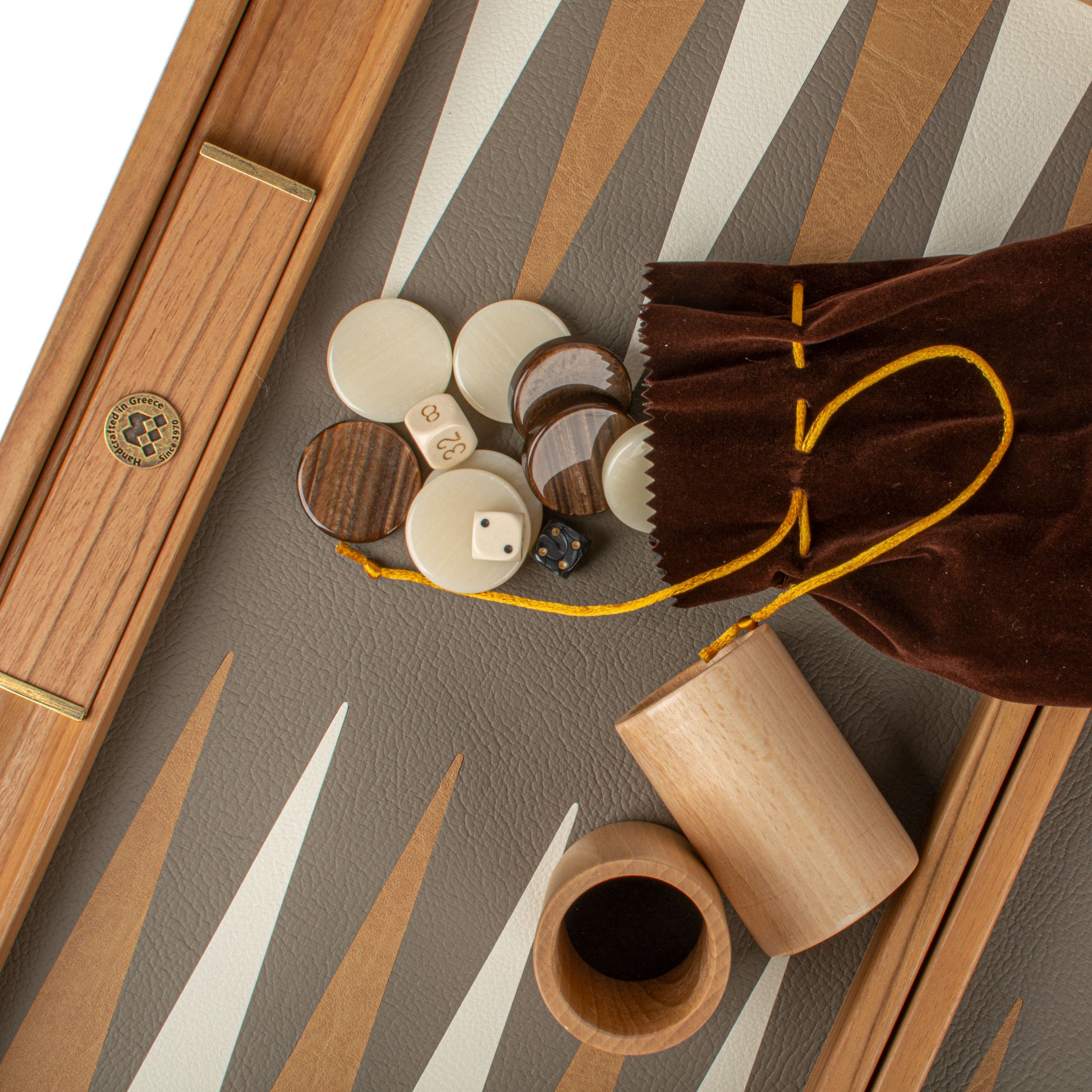 Premium Leatherette Grey Beige Ostrich Tote Backgammon Set - Premium Backgammon from MANOPOULOS Chess & Backgammon - Just €228! Shop now at MANOPOULOS Chess & Backgammon
