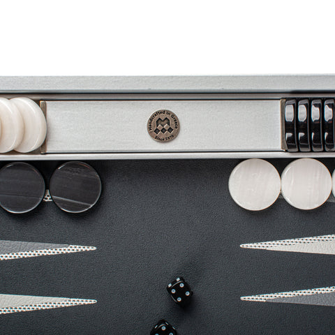 SILVER GRID TEXTURE with RUBBER PLAYING FIELD Backgammon