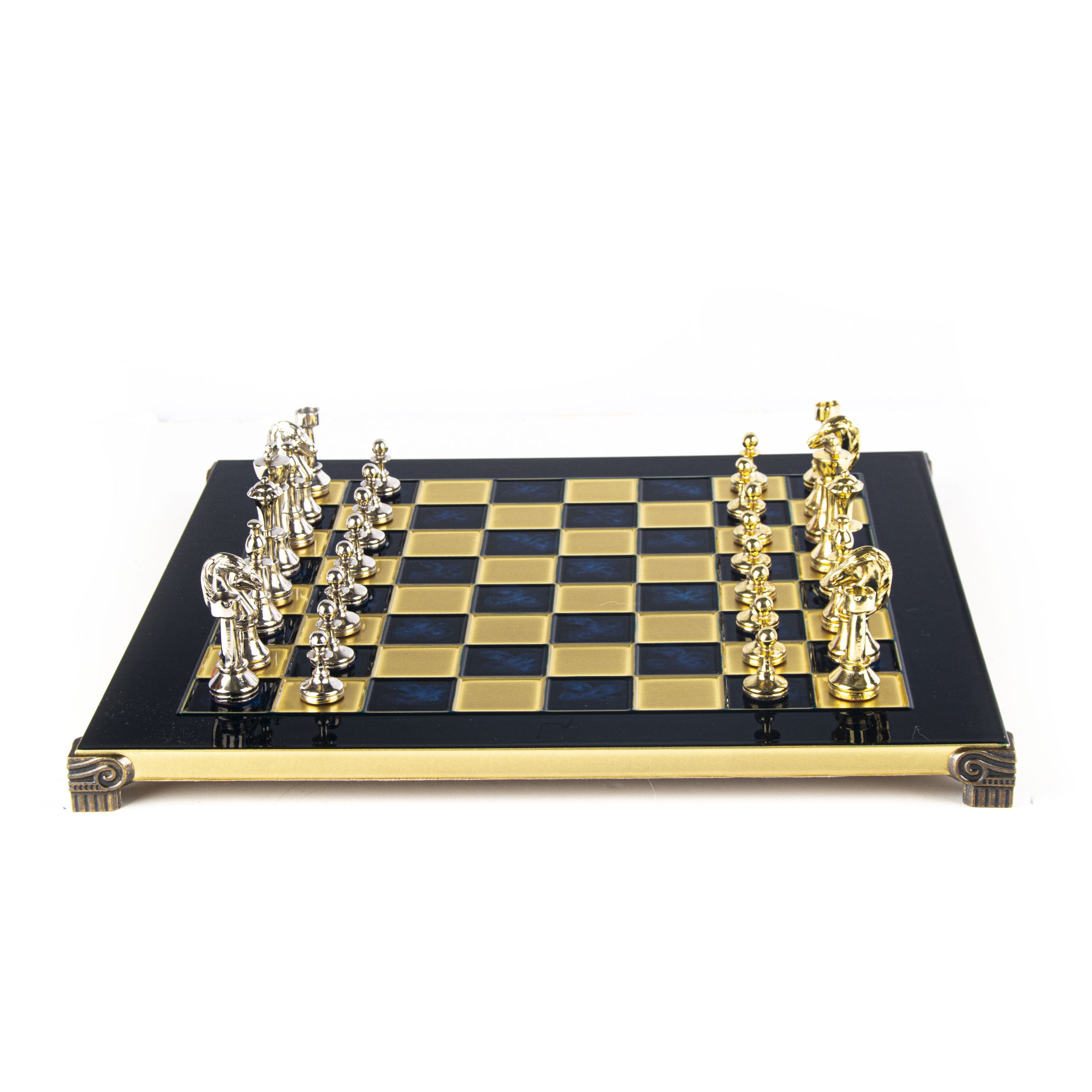 Handcrafted Classic Metal Staunton Chess Set with Gold and Silver Chessmen (Medium)