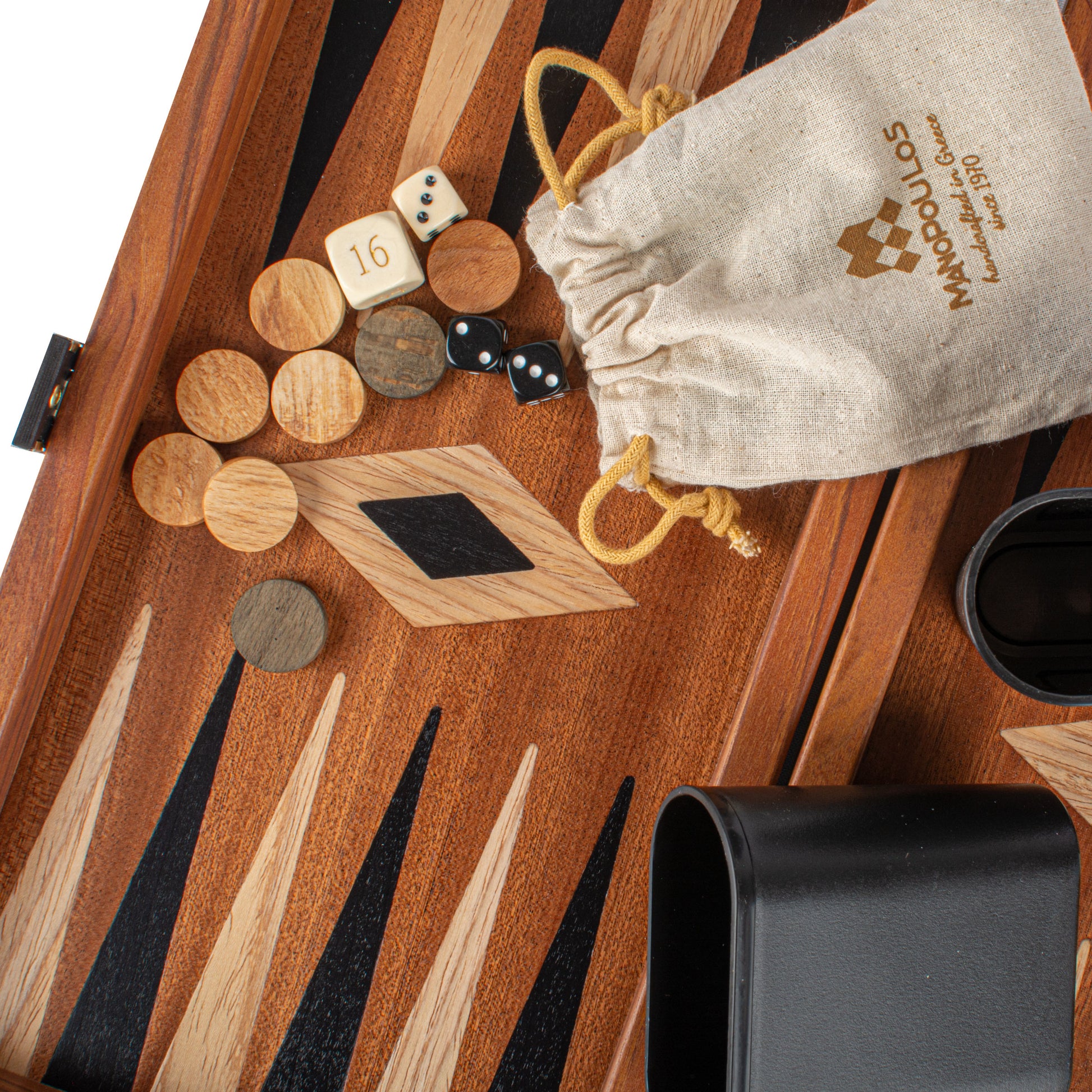 Ensemble de backgammon en acajou fabriqué à la main - Design Ensemble de backgammon en acajou fabriqué à la main - Design