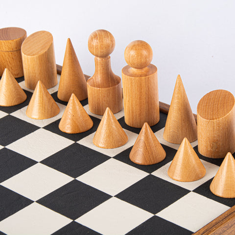 BAUHAUS STYLE Black & White Chess set 40x40cm (Medium) with chessmen 8.5cm King